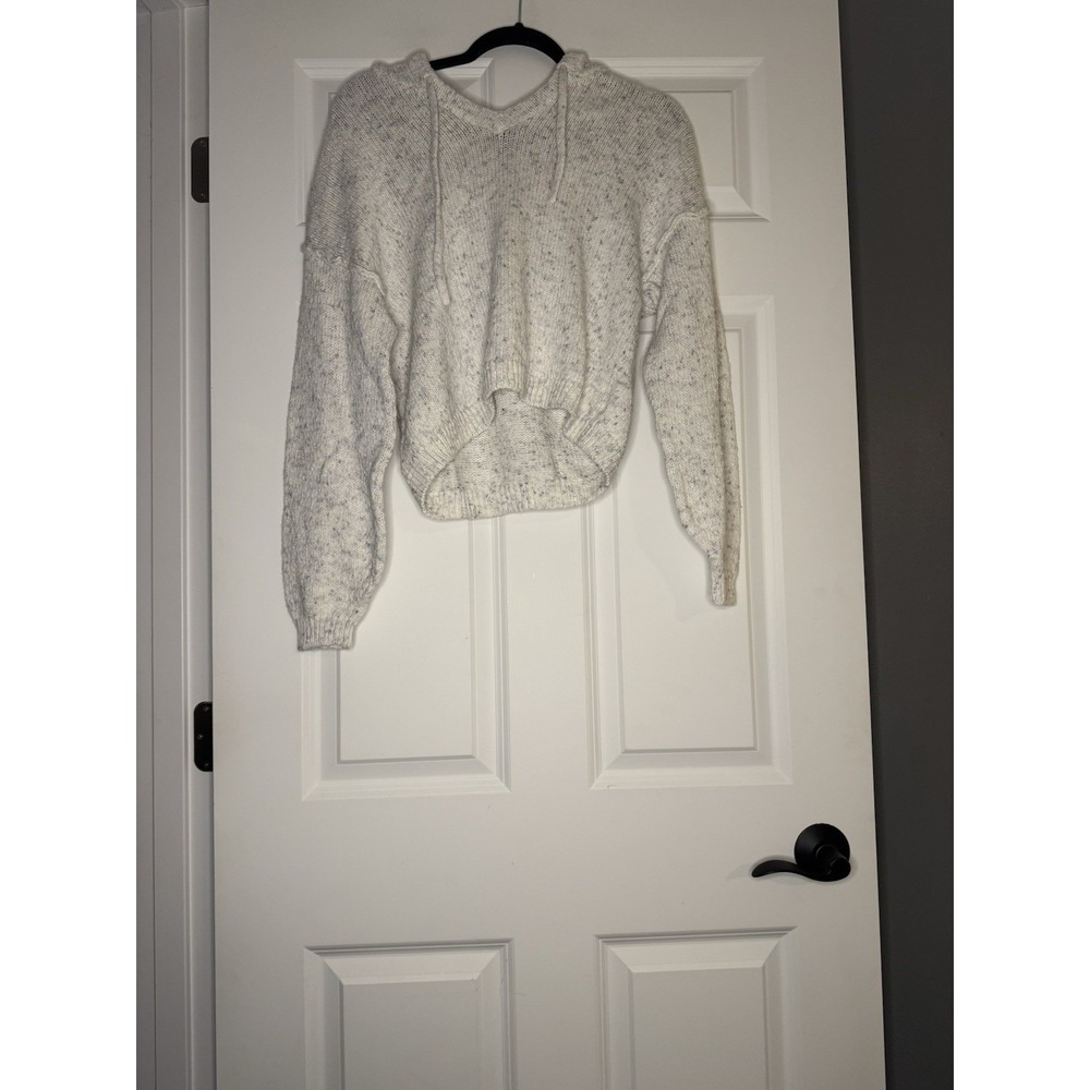 Universal Thread 2 Piece Lounge Set Sweater And Shorts White Gray Mix Small